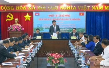 越柬分享展开集中行政服务中心模式的经验