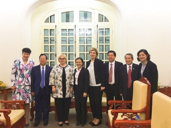 莫斯科国立语言大学校长获颁“为了各民族和平友好”纪念章