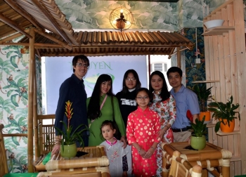 旅居瑞士越南人为当地新冠肺炎疫情防控一线送爱心