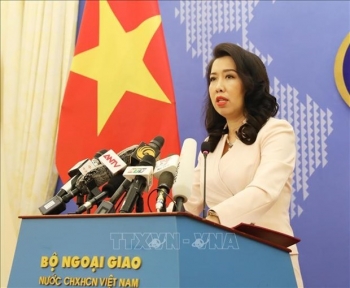外交部发言人：有关国家不要使东海形势更加复杂化