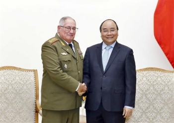 越南政府总理阮春福会见古巴革命武装力量部第一副部长兼总参谋长