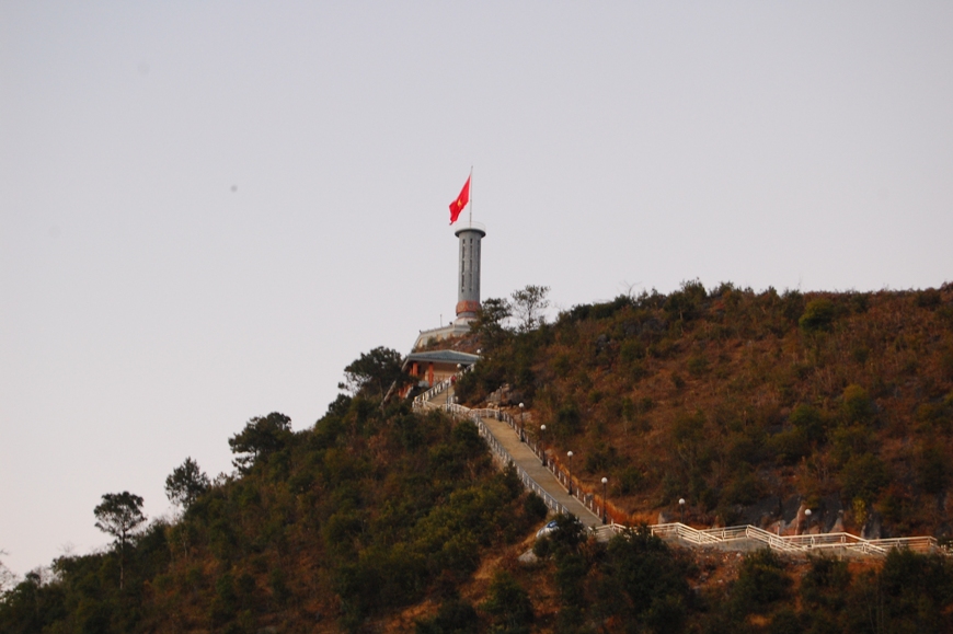 神圣的龙鼓旗台