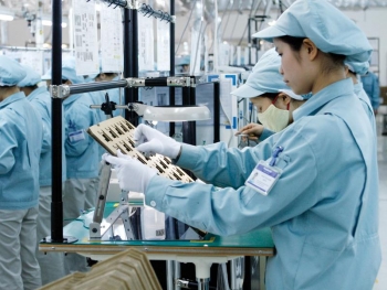 吸引跨国公司的投资 ：要有最好的优惠政策和优越制度