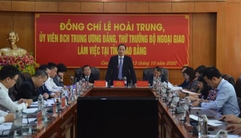尽早试点组织越中两国游客参观板约（越南）——德天（中国）瀑布景区