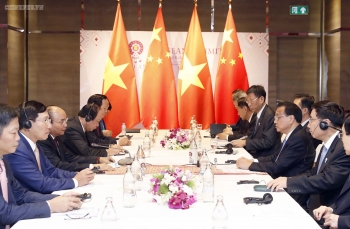 越南政府总理阮春福会见中国国务院总理李克强