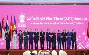 越南政府总理阮春福出席第22次东盟与中日韩领导人会议