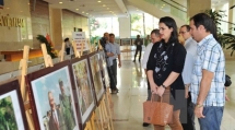“越南—古巴55年团结与合作”图片展在河内举行