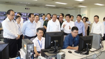 政府常务副总理张和平视察新山一国际航空港的安全保障工作