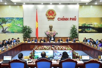 政府与全国各地政府视频会议在河内召开
