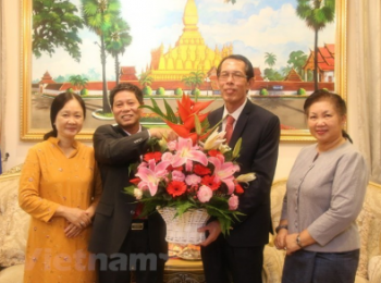 越南驻马来西亚大使馆祝贺老挝国庆43周年