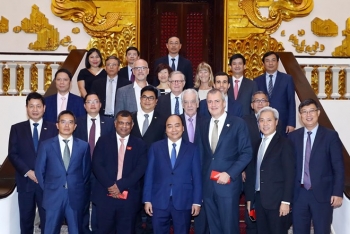 阮春福会见国际旅游投资者 承诺进一步开放旅游签证政策
