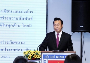 胡志明市友好组织联合会举行泰国国庆93周年友好见面会