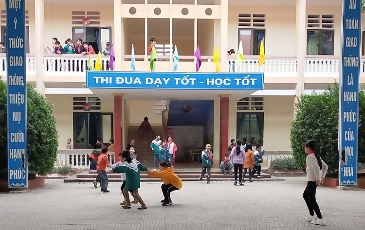 Phú Thọ: Trường TH Chính Nghĩa thu tốt tiền hỗ trợ học buổi chiều HS lớp 1 Phú Thọ: Trường TH Chính Nghĩa thu tốt tiền hỗ trợ học buổi chiều HS lớp 1