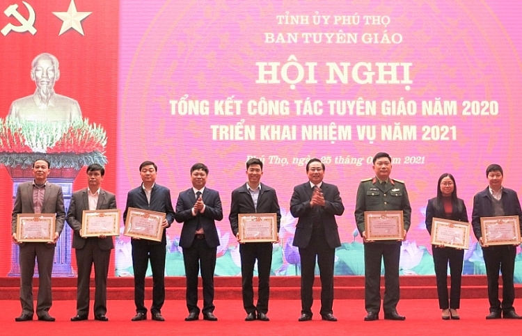 Phú Thọ: Tích cực đổi mới phương thức công tác tuyên giáo Phú Thọ: Tích cực đổi mới phương thức công tác tuyên giáo