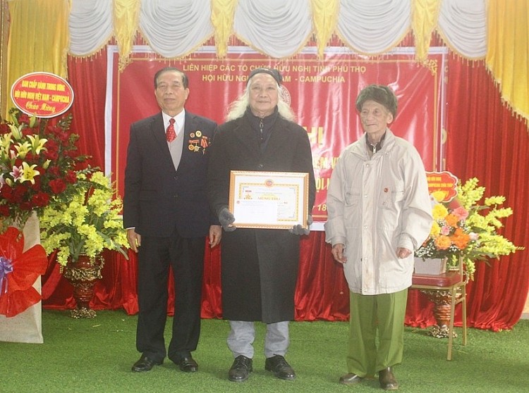 Xây dựng tổ chức vững chắc, hoạt động hiệu quả Xây dựng tổ chức vững chắc, hoạt động hiệu quả
