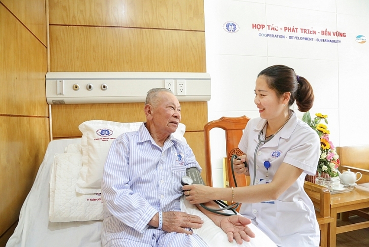 Bệnh viện đa khoa tỉnh Phú Thọ: “Địa chỉ đỏ” khám chữa bệnh, nơi người dân gửi chọn niềm tin Bệnh viện đa khoa tỉnh Phú Thọ: “Địa chỉ đỏ” khám chữa bệnh, nơi người dân gửi chọn niềm tin