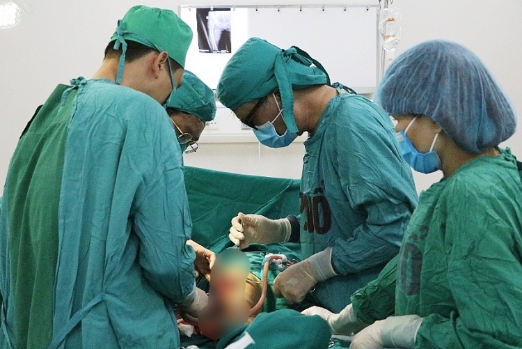 Bệnh viện đa khoa thị xã Phú Thọ: Thực hiện tốt nhiều kỹ thuật chuyên sâu khám chữa bệnh Bệnh viện đa khoa thị xã Phú Thọ: Thực hiện tốt nhiều kỹ thuật chuyên sâu khám chữa bệnh