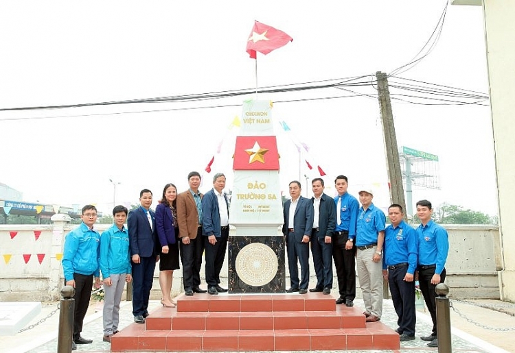 Vĩnh Phúc: Trường Tiểu học và THCS Quất Lưu thực hiện tốt việc “Dạy chữ đi đôi với dạy người” Vĩnh Phúc: Trường Tiểu học và THCS Quất Lưu thực hiện tốt việc “Dạy chữ đi đôi với dạy người”