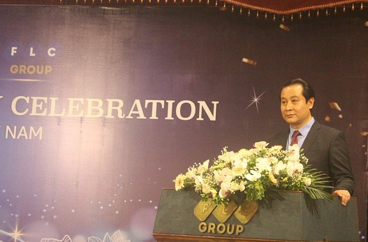 Phụ nữ Việt Nam thể hiện vai trò quan trọng trong hòa bình và phát triển Phụ nữ Việt Nam thể hiện vai trò quan trọng trong hòa bình và phát triển