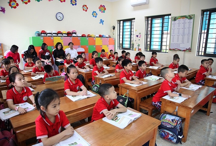 Thứ trưởng Nguyễn Hữu Độ: Chương trình GDPT mới tại Vĩnh Phúc được triển khai đồng bộ, đạt yêu cầu Thứ trưởng Nguyễn Hữu Độ: Chương trình GDPT mới tại Vĩnh Phúc được triển khai đồng bộ, đạt yêu cầu