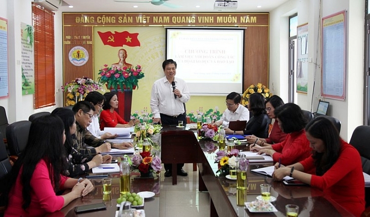 Thứ trưởng Nguyễn Hữu Độ: Chương trình GDPT mới tại Vĩnh Phúc được triển khai đồng bộ, đạt yêu cầu Thứ trưởng Nguyễn Hữu Độ: Chương trình GDPT mới tại Vĩnh Phúc được triển khai đồng bộ, đạt yêu cầu
