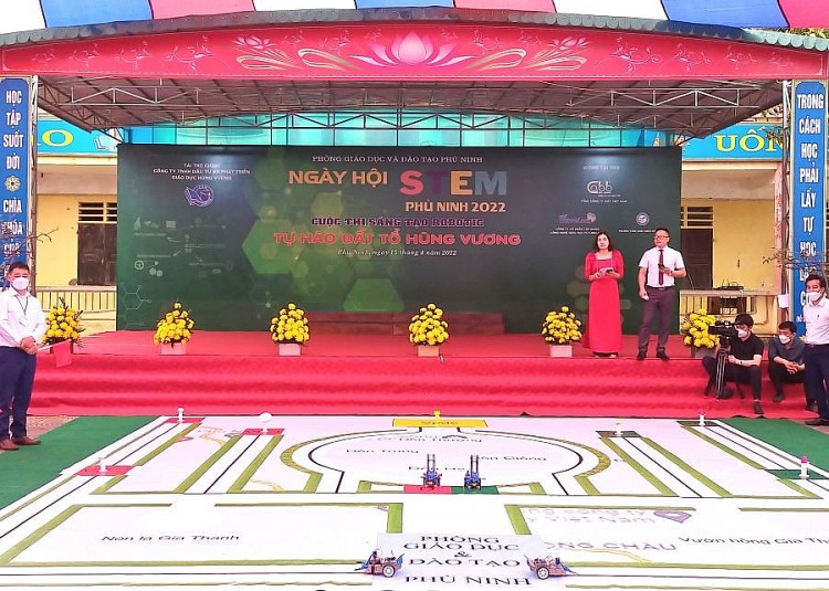 Sôi nổi Ngày hội STEM Phù Ninh 2022: Tự hào Đất Tổ Hùng Vương Sôi nổi Ngày hội STEM Phù Ninh 2022: Tự hào Đất Tổ Hùng Vương