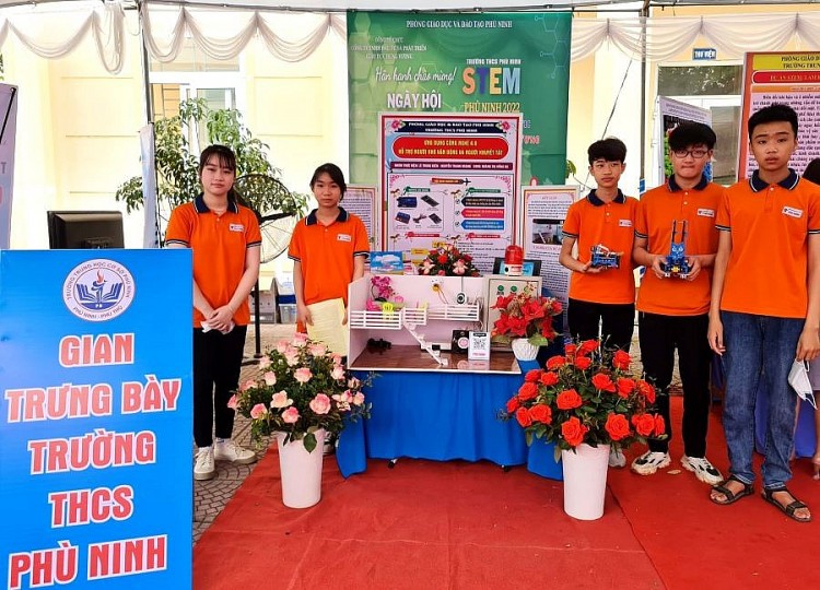 Sôi nổi Ngày hội STEM Phù Ninh 2022: Tự hào Đất Tổ Hùng Vương Sôi nổi Ngày hội STEM Phù Ninh 2022: Tự hào Đất Tổ Hùng Vương
