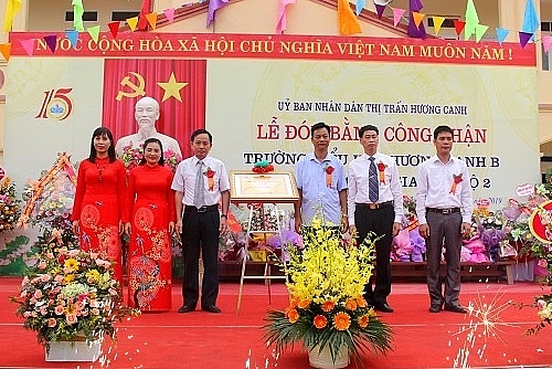 Vĩnh Phúc: Trường Tiểu học Hương Canh B đạt Chuẩn Quốc gia mức độ 2 vinh phuc truong tieu hoc huong canh b dat chuan quoc gia muc do 2