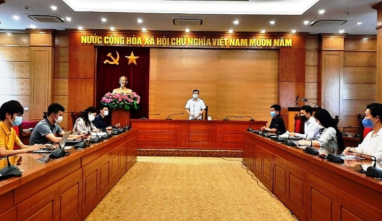 Chủ tịch UBND tỉnh Vĩnh Phúc Lê Duy Thành: Quyết tâm bao vây, khoanh vùng, đón đầu, đánh chặn Covid-19 Chủ tịch UBND tỉnh Vĩnh Phúc Lê Duy Thành: Quyết tâm bao vây, khoanh vùng, đón đầu, đánh chặn Covid-19