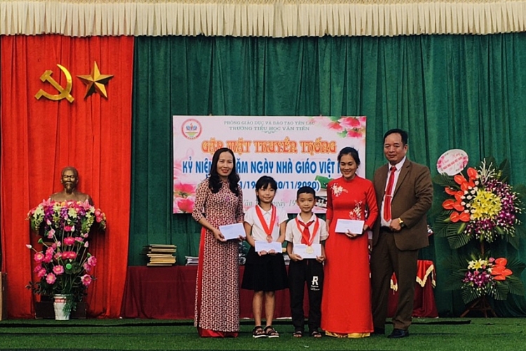 Trường Tiểu học Văn Tiến có nhiều học sinh năng khiếu đạt giải tại sân chơi trí tuệ các cấp Trường Tiểu học Văn Tiến có nhiều học sinh năng khiếu đạt giải tại sân chơi trí tuệ các cấp