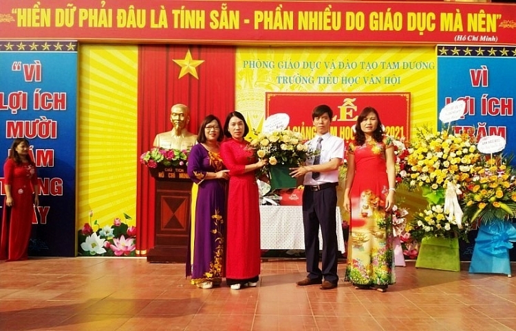 Trường Tiểu học Vân Hội: Đổi mới dạy học theo hướng phát triển phẩm chất, năng lực học sinh Trường Tiểu học Vân Hội: Đổi mới dạy học theo hướng phát triển phẩm chất, năng lực học sinh