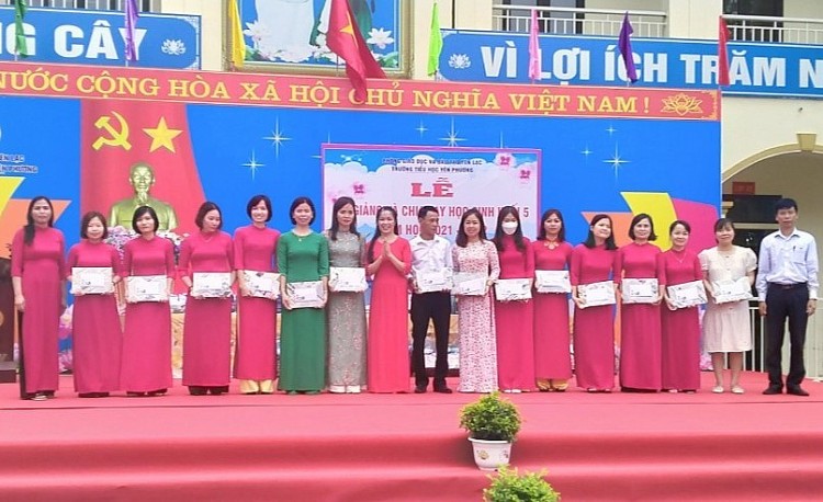 Trường Tiểu học Yên Phương (Vĩnh Phúc): Đổi mới giáo dục đạo đức lối sống cho học sinh Trường Tiểu học Yên Phương (Vĩnh Phúc): Đổi mới giáo dục đạo đức lối sống cho học sinh