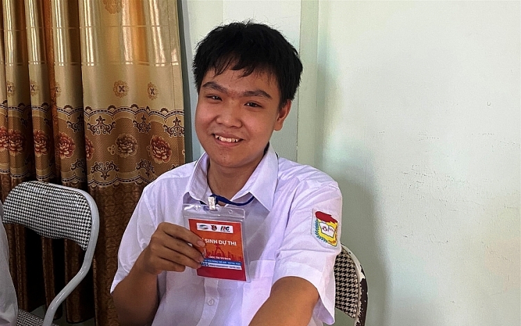 Phú Thọ Trường THPT Chuyên Hùng Vương Lá cờ đầu ngành giáo dục đất Tổ phu tho truong thpt chuyen hung vuong la co dau nganh giao duc dat to