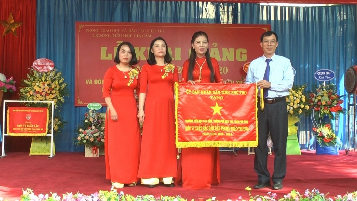 Trường TH Gia Cẩm xuất sắc dẫn đầu phong trào thi đua cấp Tiểu học tỉnh Phú Thọ truong th gia cam xuat sac dan dau phong trao thi dua cap tieu hoc tinh phu tho