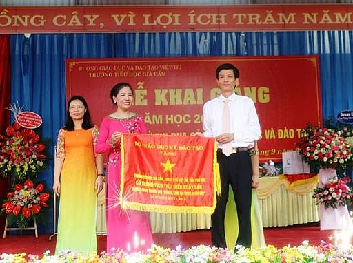 Trường TH Gia Cẩm xuất sắc dẫn đầu phong trào thi đua cấp Tiểu học tỉnh Phú Thọ truong th gia cam xuat sac dan dau phong trao thi dua cap tieu hoc tinh phu tho