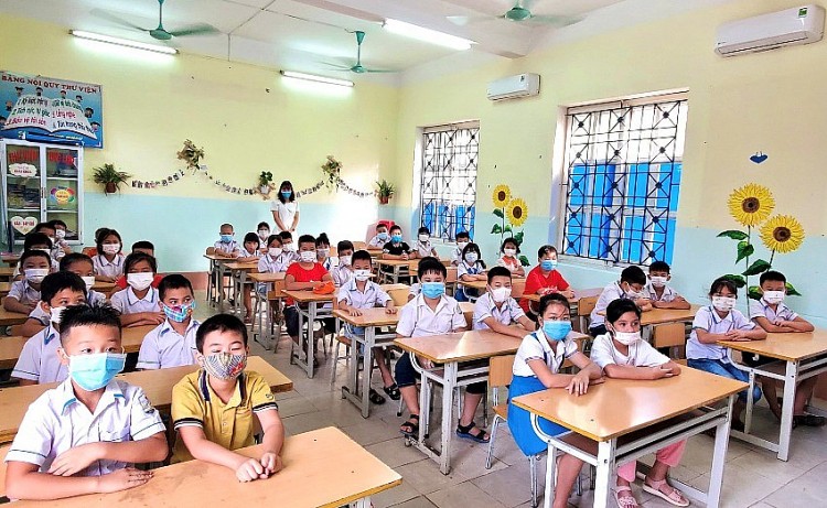 Phú Thọ: Trường học tại huyện Lâm Thao không tổ chức dạy tiếng Anh giáo viên là người nước ngoài Phú Thọ: Trường học tại huyện Lâm Thao không tổ chức dạy tiếng Anh giáo viên là người nước ngoài