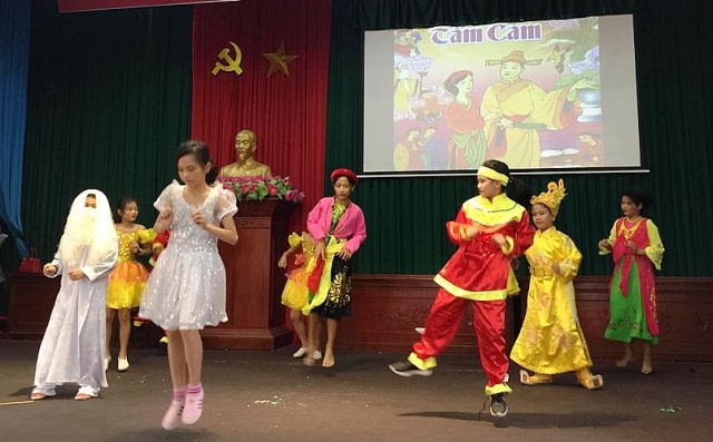 Phú Thọ: Sôi nổi giao lưu các Câu lạc bộ tiếng Anh HS Tiểu học huyện Lâm Thao phu tho soi noi giao luu cac cau lac bo tieng anh hs tieu hoc huyen lam thao