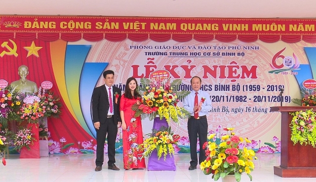 Phú Thọ: Nhiều trường học tổ chức long trọng ngày nhà giáo Việt Nam phu tho nhieu truong hoc to chuc tuyen truyen giao duc ngay nha giao viet nam
