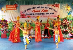 phong giao duc va dao tao huyen thanh ba 60 nam xay dung va phat trien