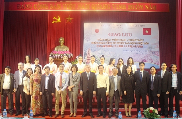 Giao lưu văn hoá Việt Nam – Nhật Bản nhân ngày Lễ tạ ơn người Lao động Nhật Bản vinh phuc giao luu van hoa viet nam nhat ban nhan ngay le ta on nguoi lao dong nhat ban