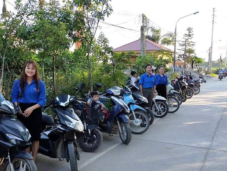 Vĩnh Phúc: “Cổng trường an toàn giao thông – thân thiện” ở trường Tiểu học Tề Lỗ Vĩnh Phúc: “Cổng trường an toàn giao thông – thân thiện” ở trường Tiểu học Tề Lỗ