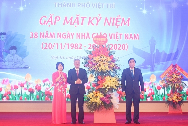 Phú Thọ: TP Việt Trì xác định phát triển giáo dục là nhiệm vụ trọng tâm Phú Thọ: TP Việt Trì xác định phát triển giáo dục là nhiệm vụ trọng tâm
