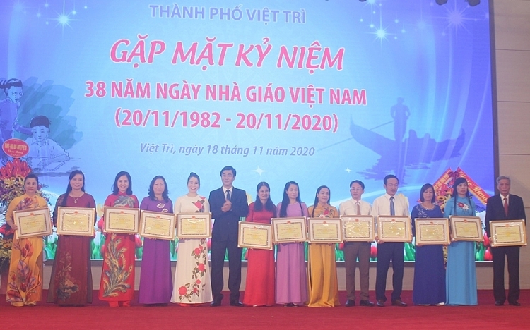 Phú Thọ: TP Việt Trì xác định phát triển giáo dục là nhiệm vụ trọng tâm Phú Thọ: TP Việt Trì xác định phát triển giáo dục là nhiệm vụ trọng tâm