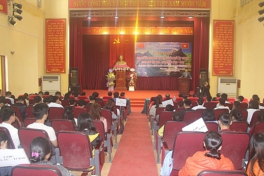 Vĩnh Phúc giao lưu hữu nghị kỷ niệm 70 năm thiết lập quan hệ ngoại giao Việt Nam - Trung Quốc giao luu huu nghi ky niem 70 nam thiet lap quan he ngoai giao viet nam trung quoc