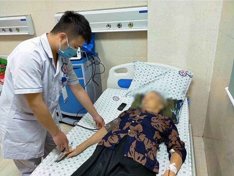Phú Thọ: Điều dưỡng trẻ Trần Xuân Khải tận tâm với nghề