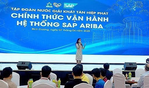 អគ្គនាយករង - Tran Uyen Phuong បានចែករំលែកអំពីដំណើរនៃការបញ្ចប់គម្រោង។