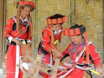 ផ្សព្វផ្សាយវប្បធម៌វៀតណាមតាមរយៈរបរតម្បាញសង្កិមរបស់ជនជាតិប៉ាថែន (Pa Then)