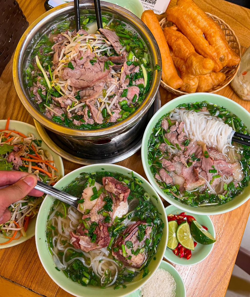 ទិវាហ្វើវៀតណាមនៅអាហ្រ្វិកខាងត្បូងរួមចំណែកផ្សព្វផ្សាយម្ហូបអាហារវៀតណាមដល់មិត្តភក្តិអាហ្រ្វិក