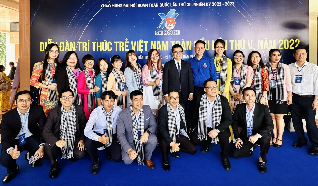 យុវជនវៀតណាមនៅបរទេសបានរួមចំណែកជាក់ស្តែងក្នុងការកែលម្អសកម្មភាពសមាគមនៅអឺរ៉ុប