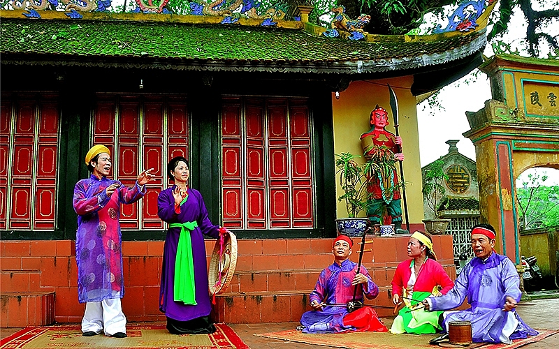 ភូមិឃួក (Khuoc) បានស្គាល់ដោយមានប្រពៃណីចម្រៀងចែវ (Cheo) ល្បីល្បាញបំផុត នៅខេត្ត ថាយប៊ិញ (Thai Binh)។ រូបថត៖ ខាញឡុង